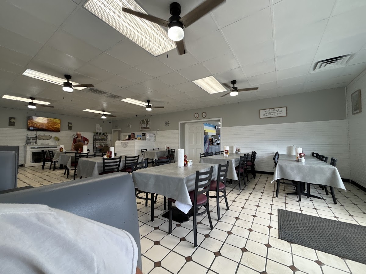 Memaw's Country Diner